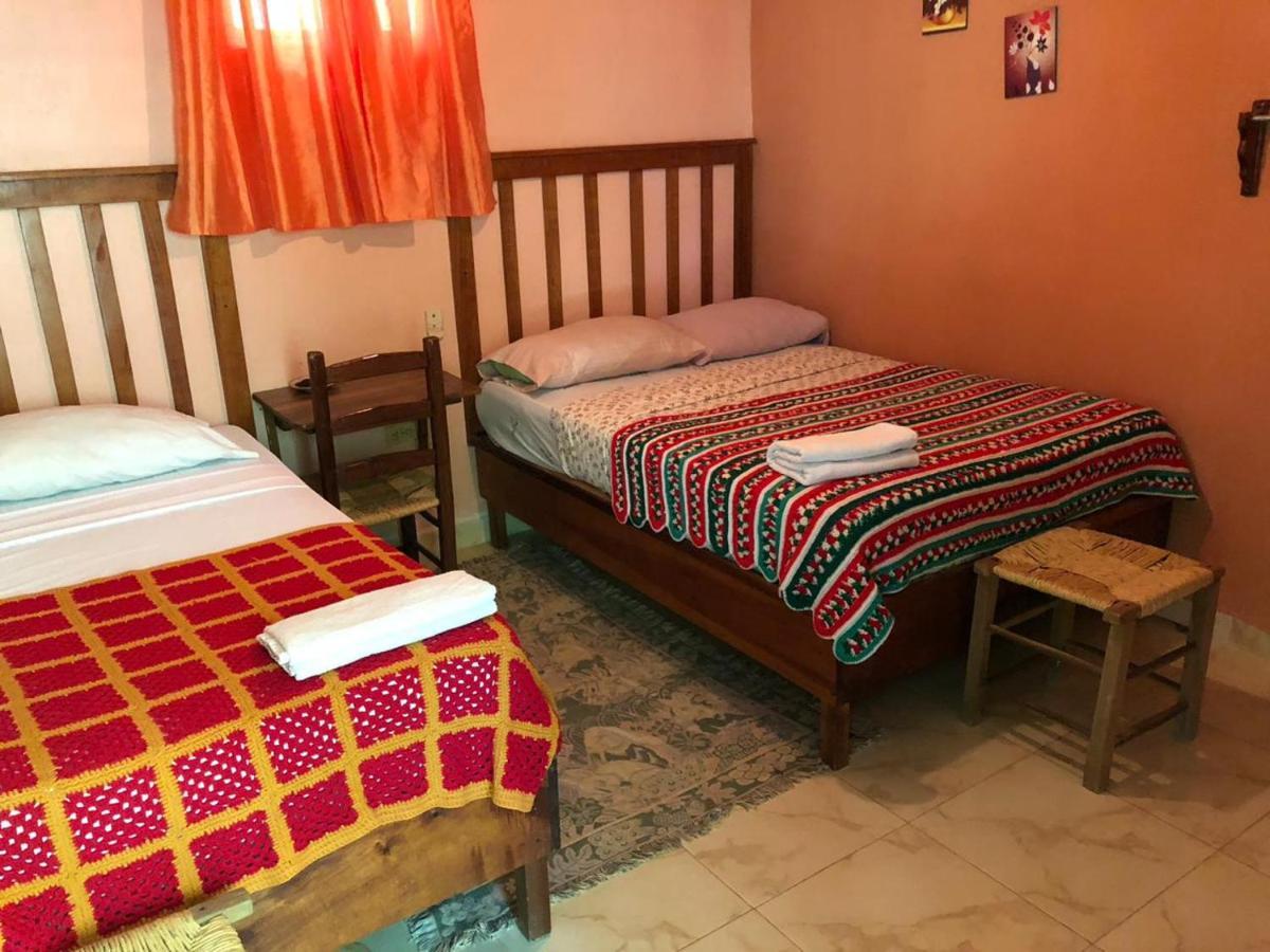 Hostal Dona Chava Pedernales Dış mekan fotoğraf